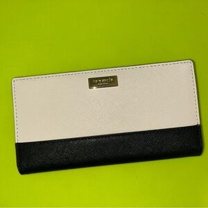 NWT Kate Spade Large Slim Bifold Wallet